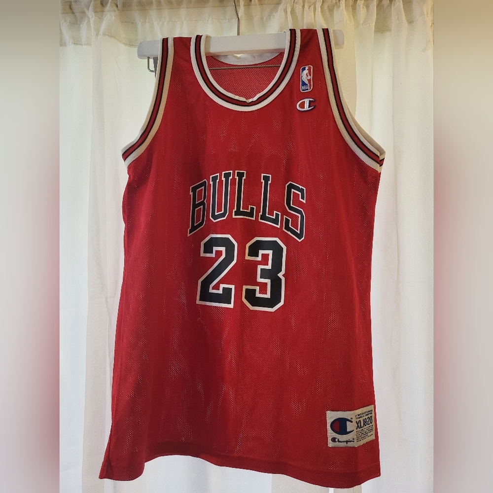 Vintage Michael Jordan #23 Chicago Bulls NBA Basketball Champion Jersey Youth XL